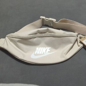 Nike Heritage Wasitpack NWT